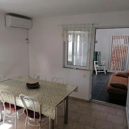 Marija I Josip Apartment Vir