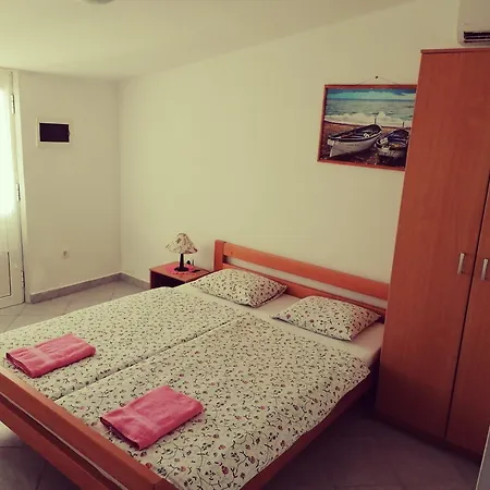Marija I Josip Apartment *