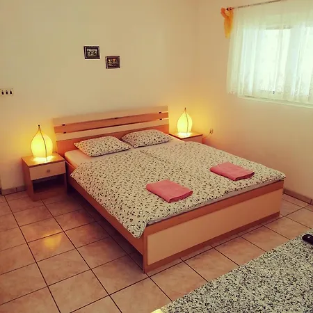 Marija I Josip Apartment Vir